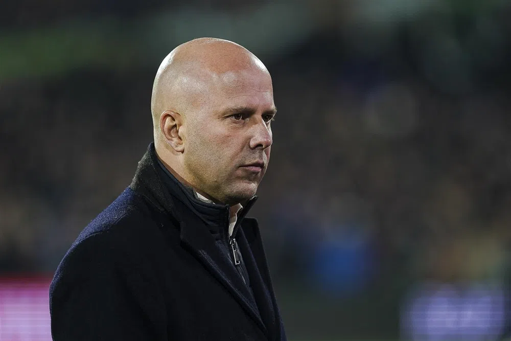 Slot prijst Feyenoord: 'Een van de grootste prestaties die we hier hebben neergezet' 