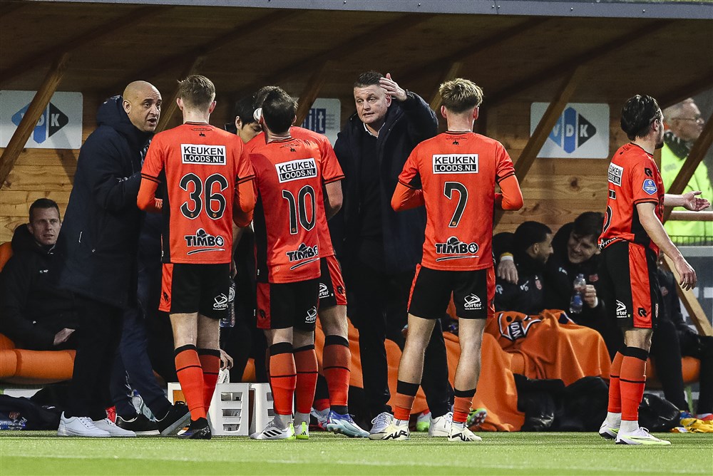 Simons ergert zich aan Volendam: 'Dat zou niet moeten gebeuren'