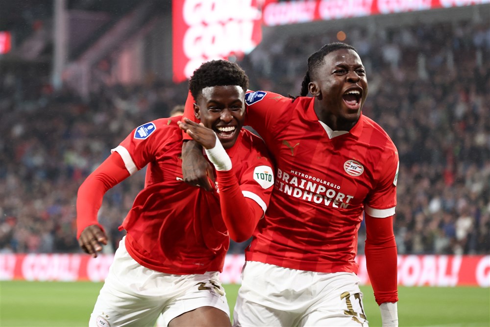 PSV slaat belangrijke slag: Babadi blijft in Eindhoven