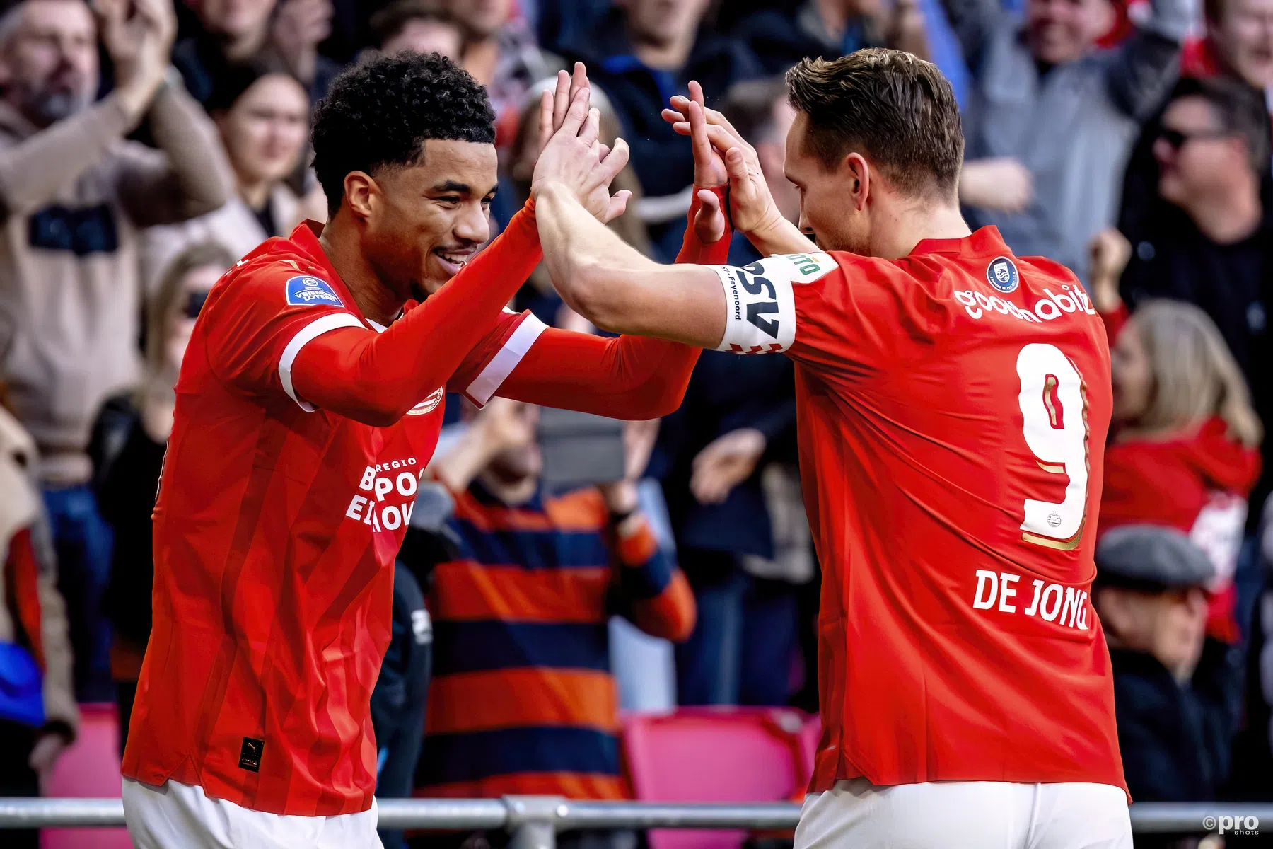 De Jong kan leven met gelijkspel tegen Feyenoord en looft 'fantastische' Tillman