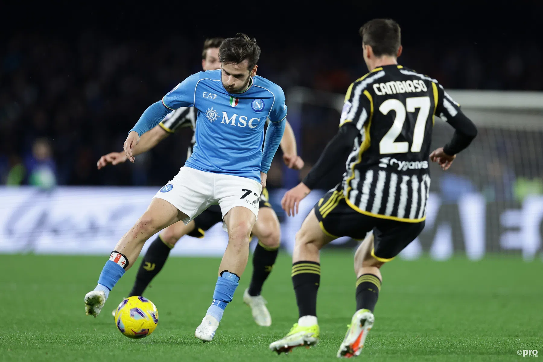 Napoli wint Italiaanse topper na horrorinvalbeurt van Juventus-jongeling