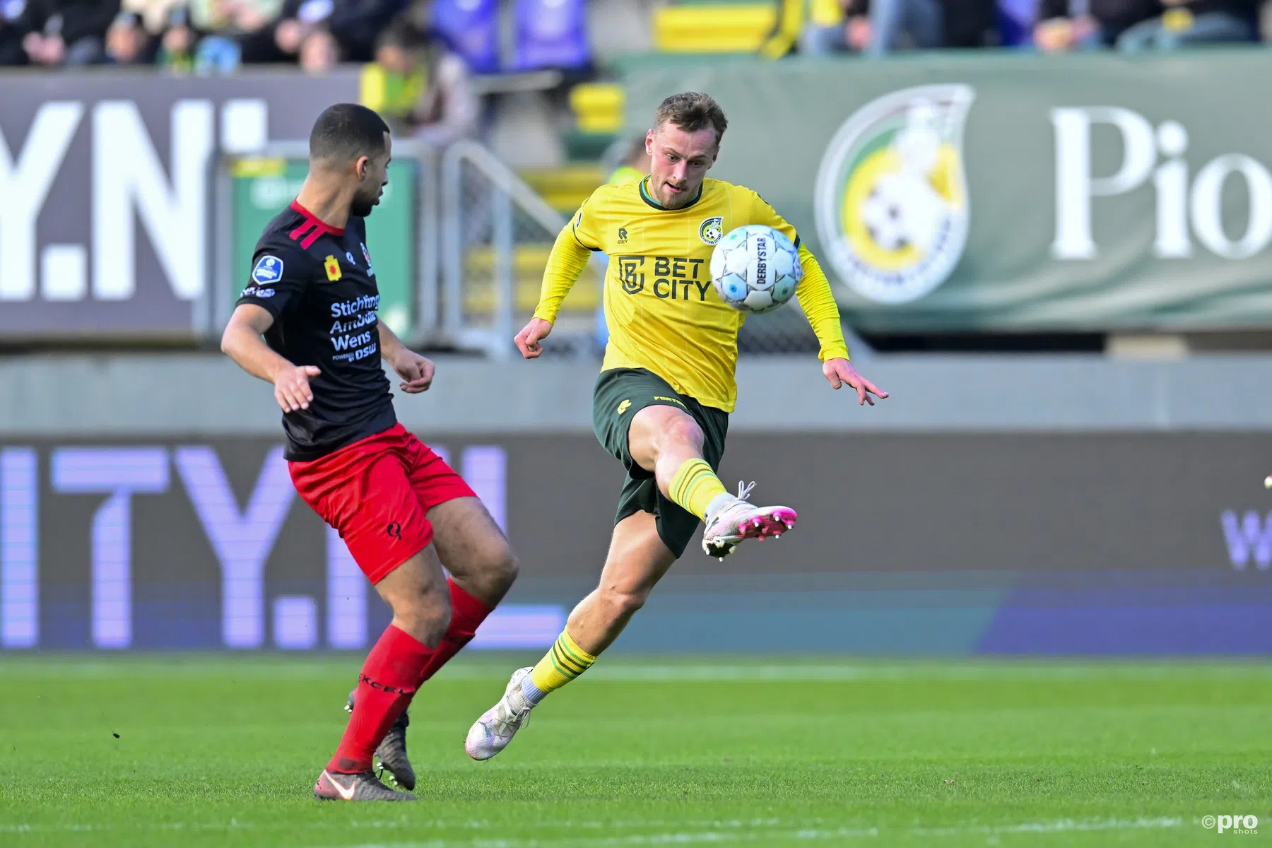 Hattrickheld Sierhuis benoemt mooiste treffer en richt pijlen al op Ajax-uit