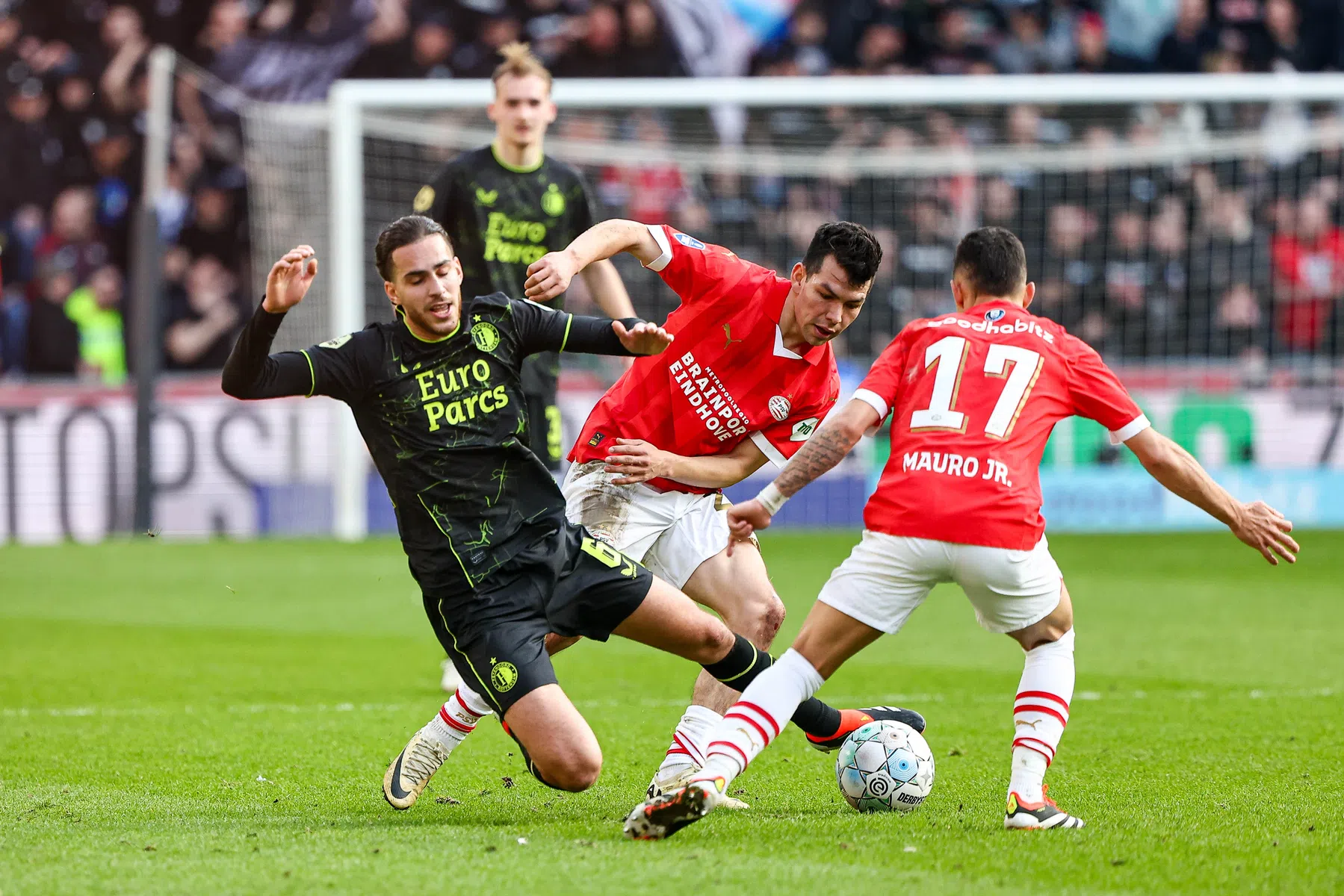 Zerrouki niet blij met afkappen van mannelijke duels met Tillman