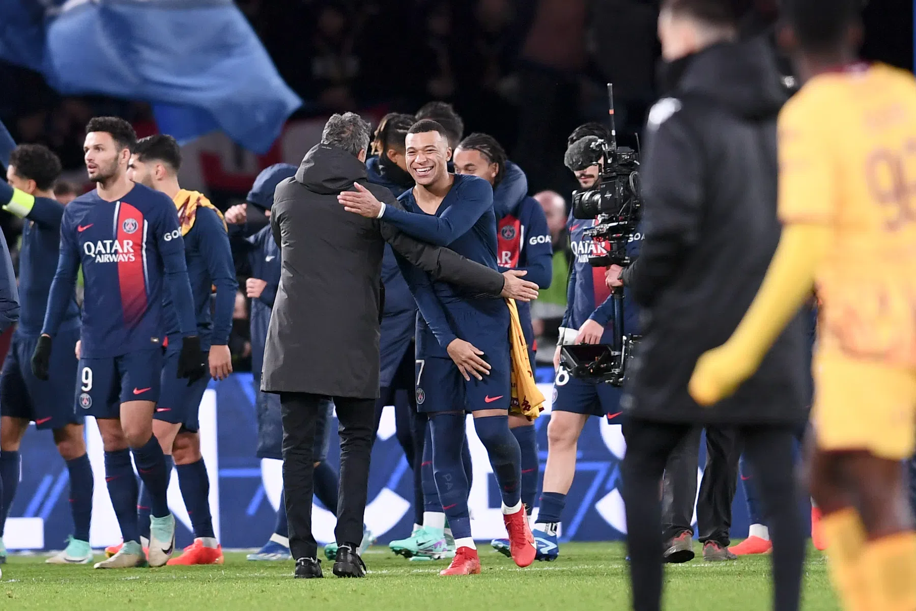 'Sloper' Mbappé maakt indruk in Spanje: 'Hij is onvervangbaar'