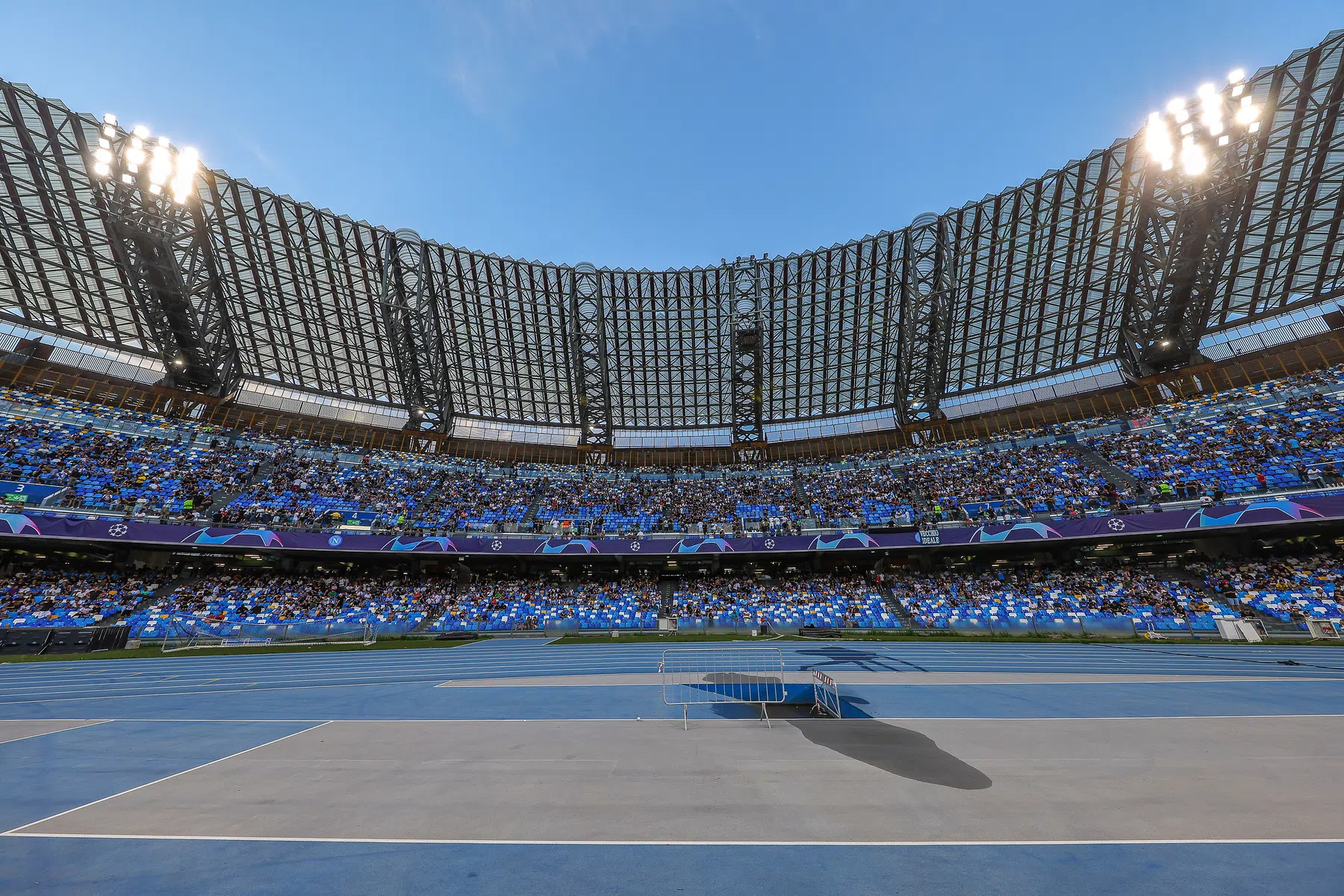 Napoli-voorzitter verrast met aankondiging over nieuw stadion