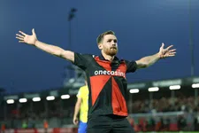 Thumbnail for article: Almere-topscorer Robinet: 'Kan elke Fransman aanraden naar de Eredivisie te komen'