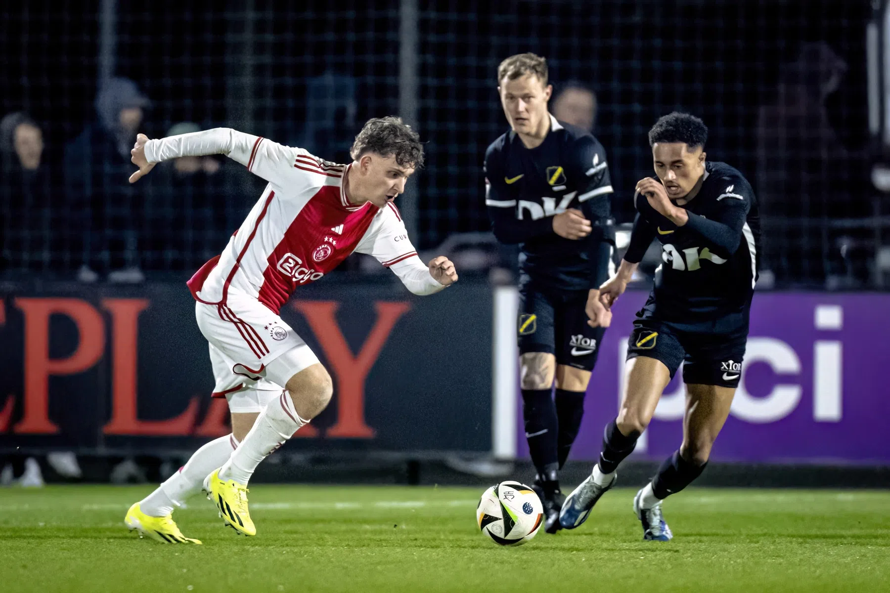 Ajax-talent Godts is terug: 'Sterker dan voor mijn blessure'