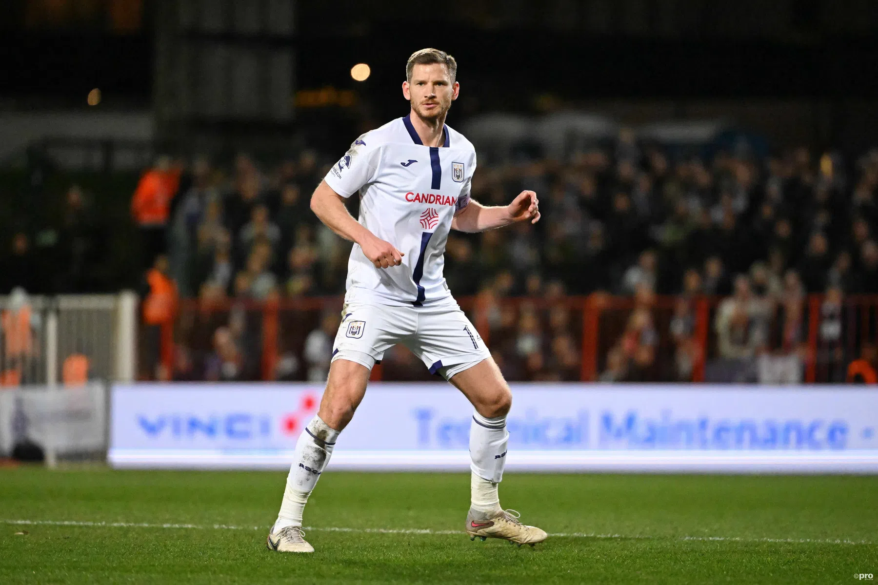 Sportieve Vertonghen verklaart opmerkelijke actie: 'Vond het te licht'
