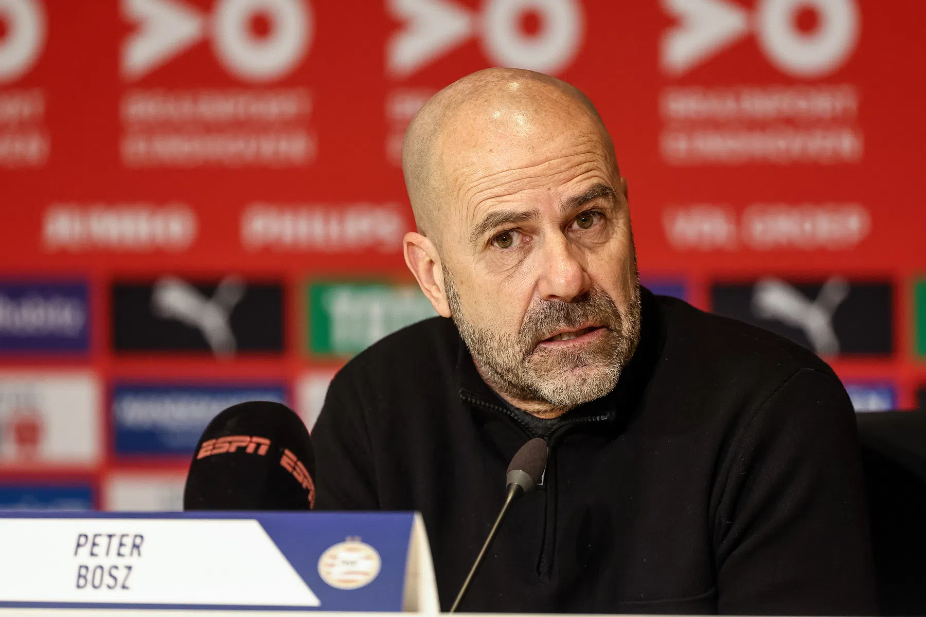 Bosz vertelt hoe PSV met sfeer bij Borussia Dortmund moet omgaan