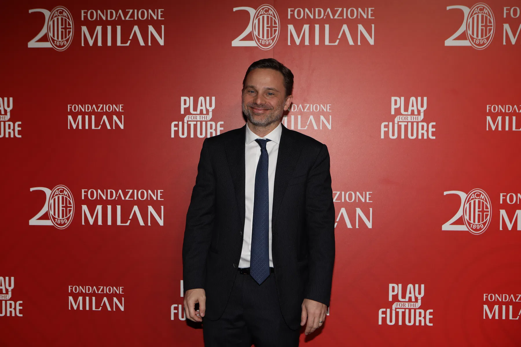 Fiscale politie doet inval bij AC Milan vanwege onderzoek naar overname