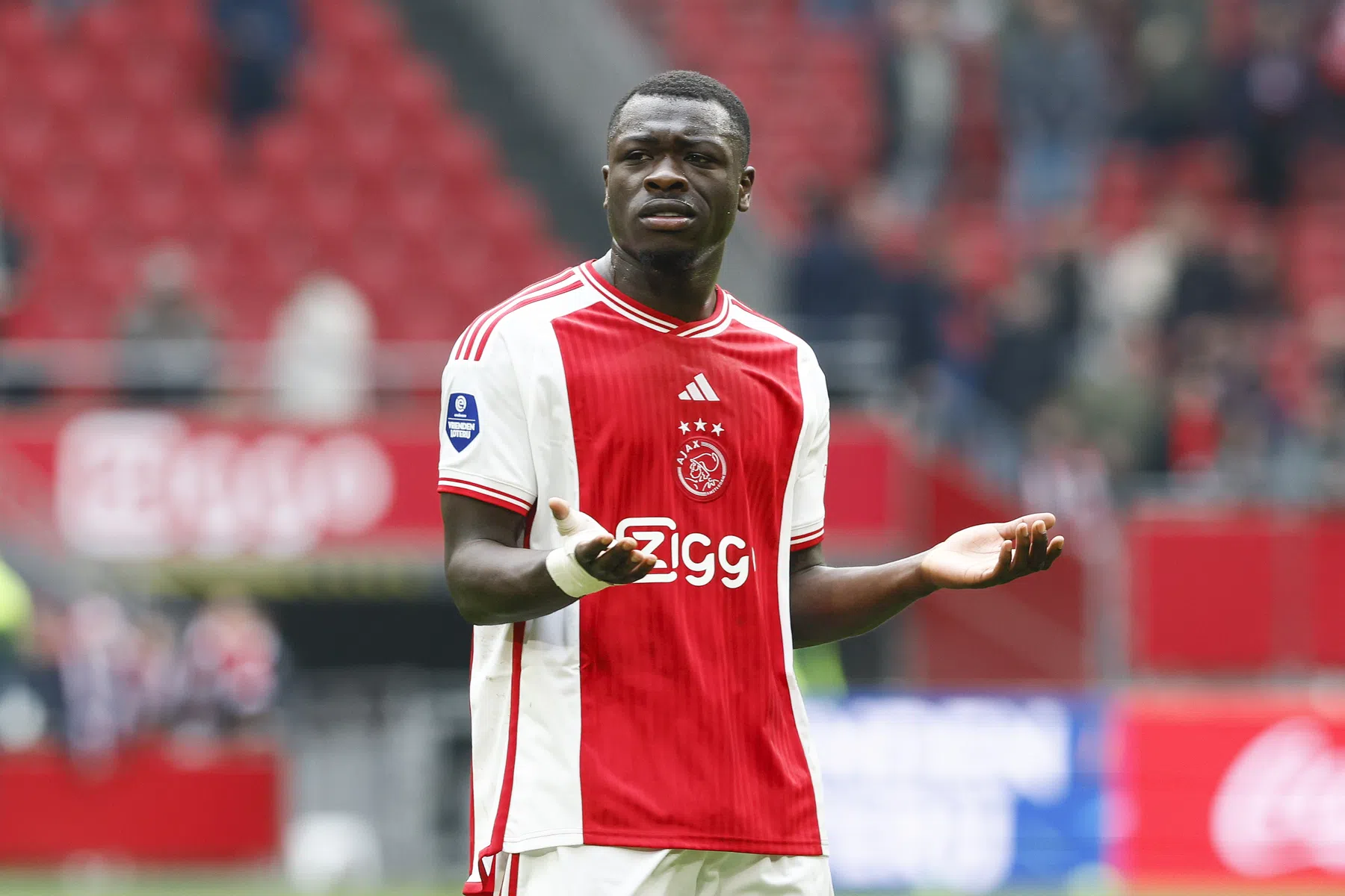 Opstelling Ajax: Brobbey en Rensch tegen Aston Villa terug in de basis