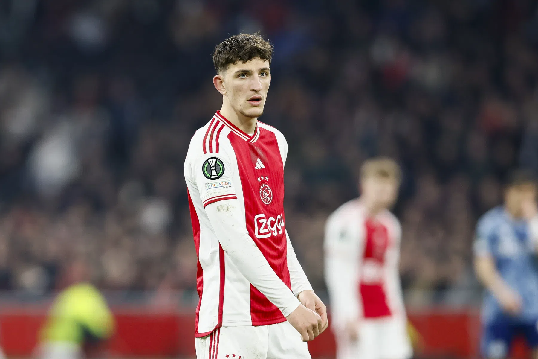 Ajax hoopt Bergwijn en Kaplan in te kunnen zetten op Het Kasteel