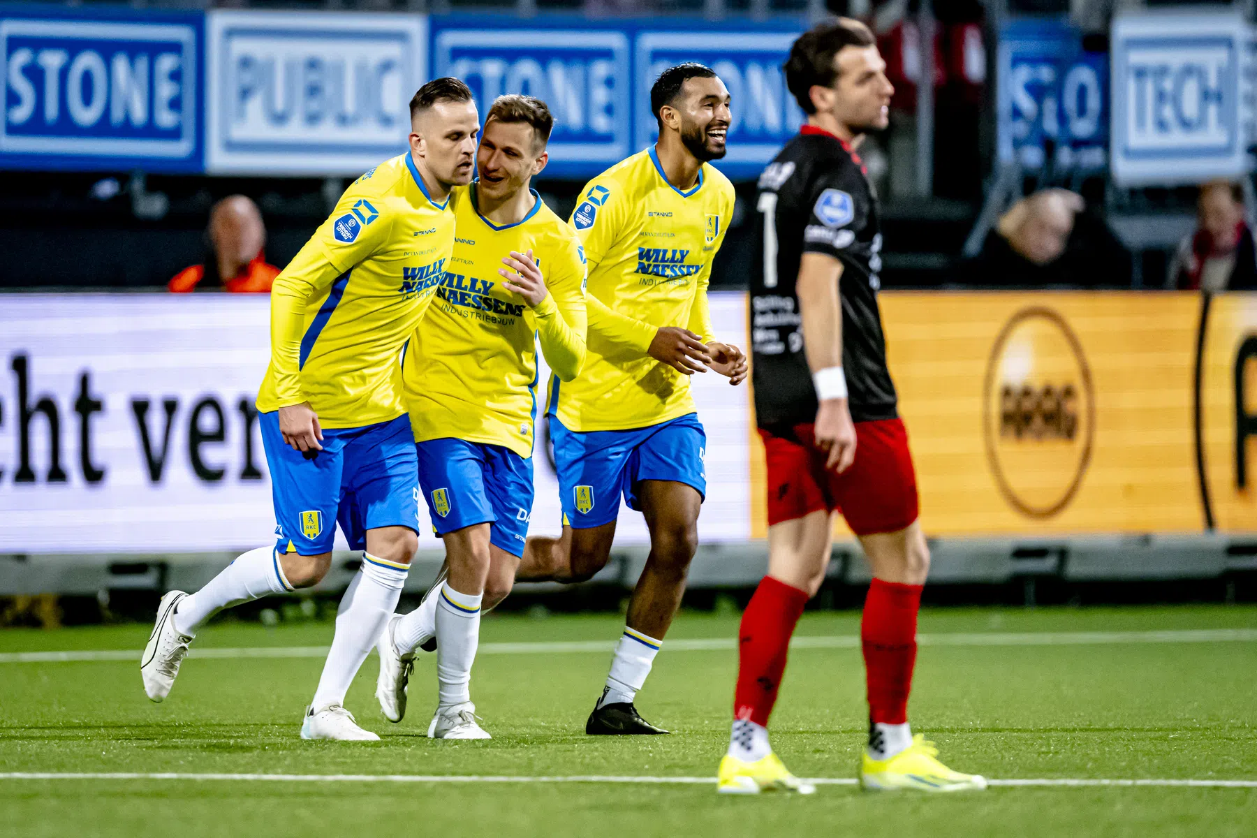 Seuntjens bewierookt: 'Dat zo'n gozer bij RKC speelt…'