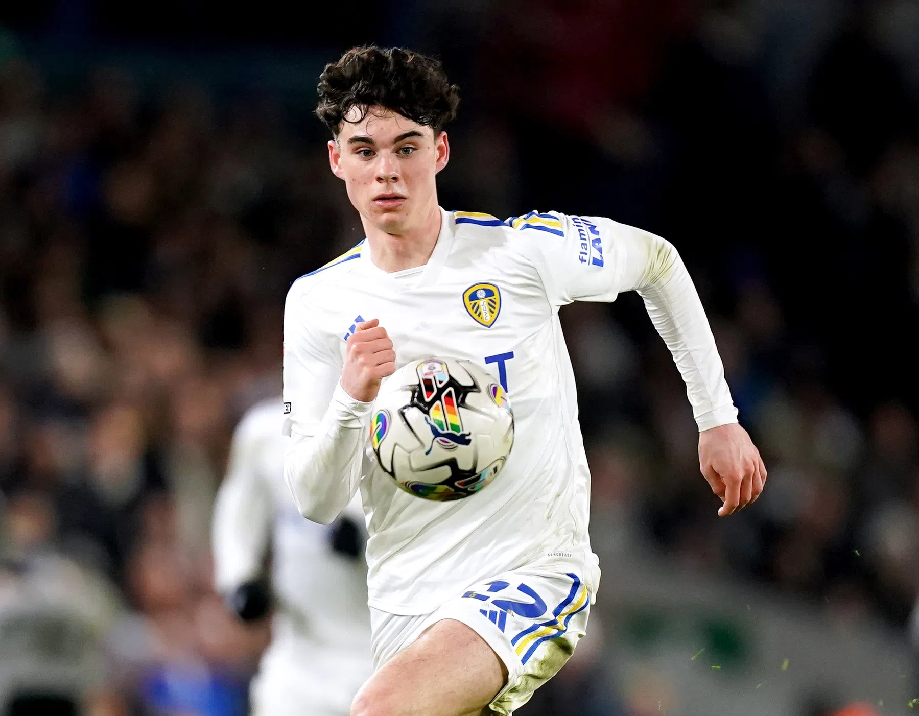 De veelbelovende middenvelder die de familietraditie voortzet bij Leeds United