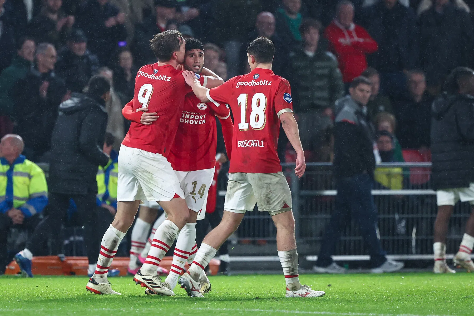 Pepi schiet PSV in extremis alsnog naar de zege op FC Twente