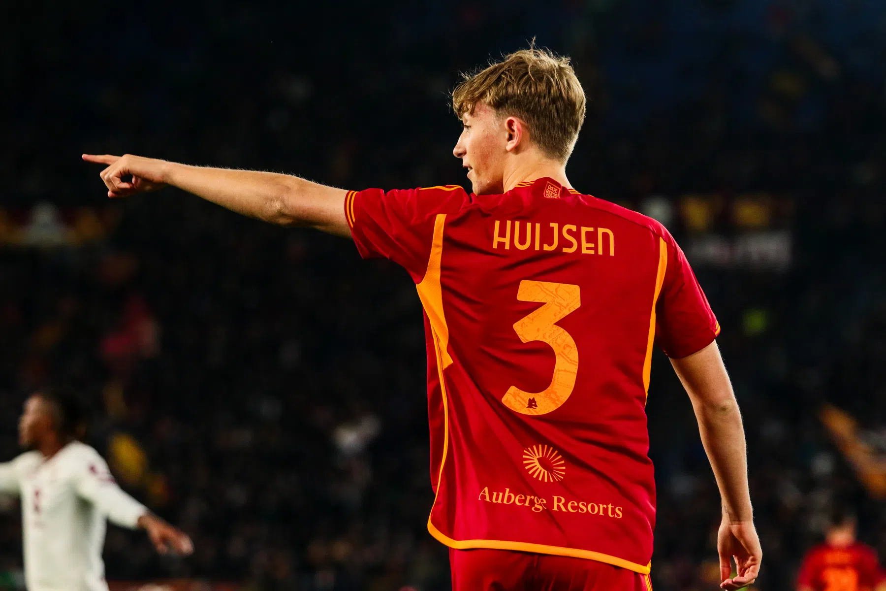 Huijsen prefereert Ramos boven Van Dijk: 'Altijd al mijn idool geweest'