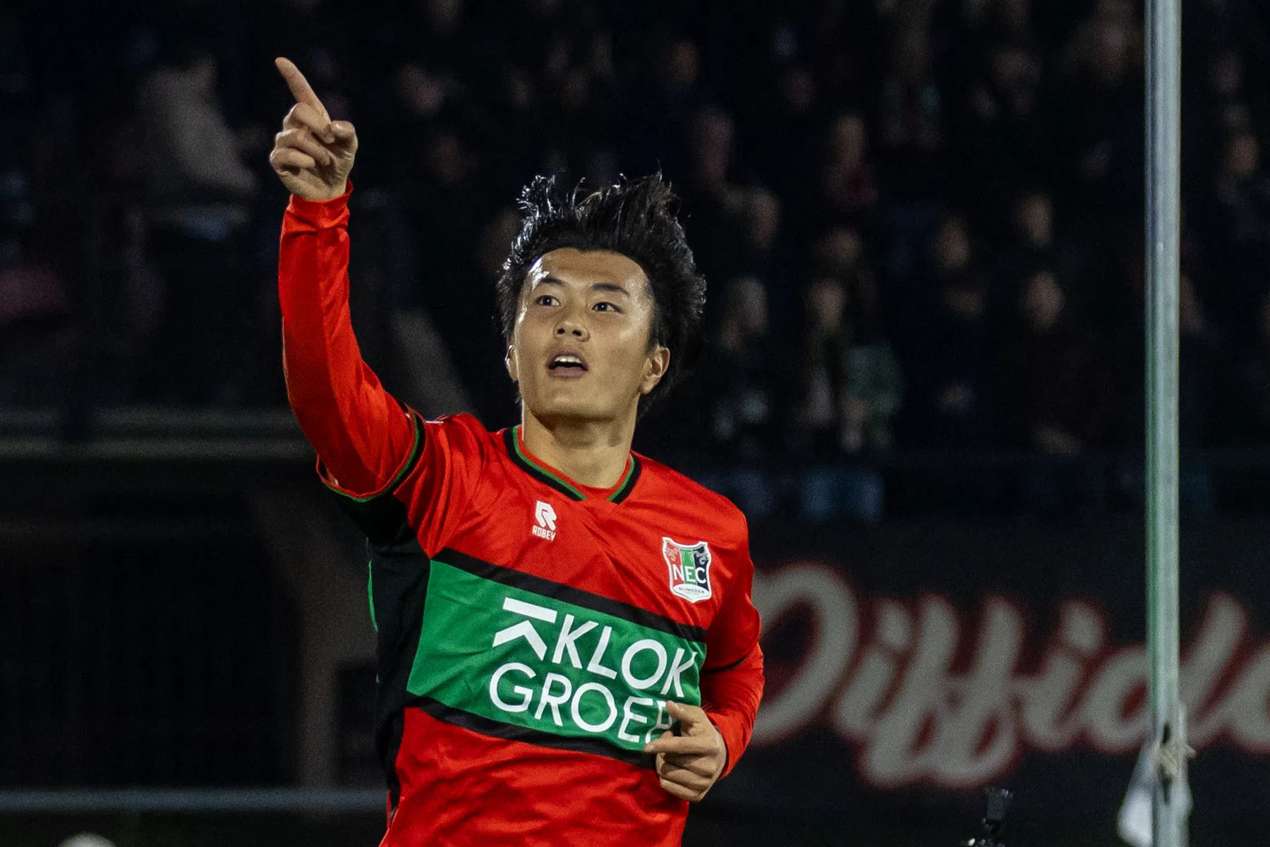 NEC slaat belangrijke slag met vastleggen Ogawa