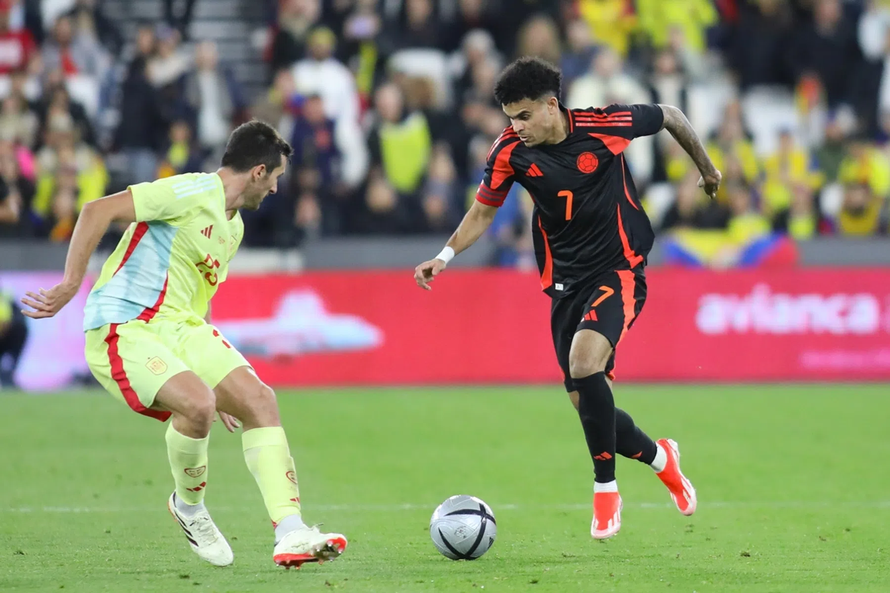 Debuut toptalent Cubarsi lichtpunt op pijnlijke avond Spanje