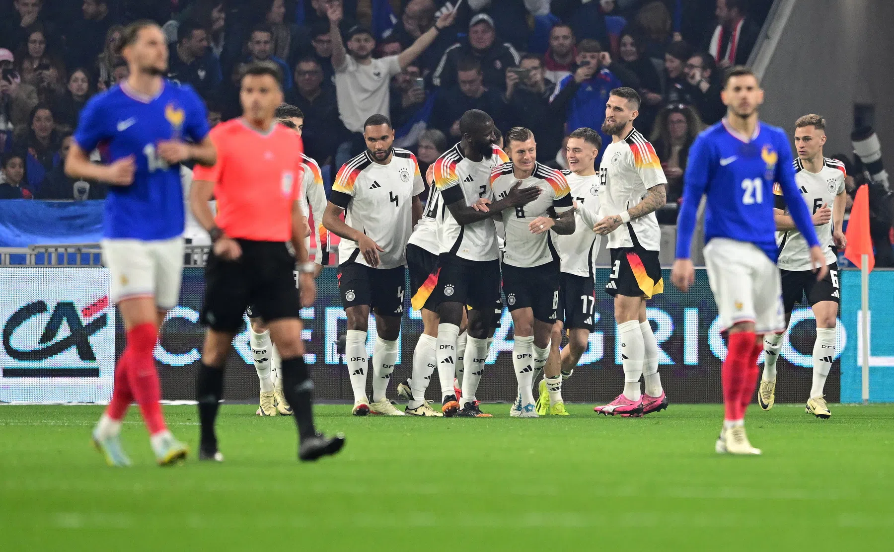 Ongekende bliksemstart Duitsland: Wirtz schiet binnen 8 seconden raak