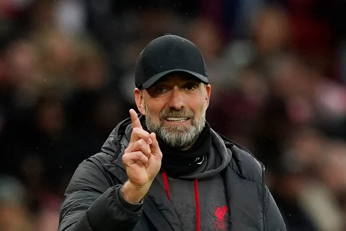 Klopp hoort Alonso-nieuws: 'Ik snap dat hij wil blijven'