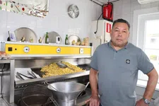 Thumbnail for article: De frietbakker die een buitenlandse toptransfer liet schieten