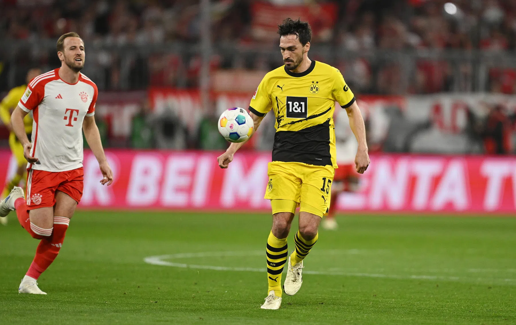 Hummels speelt zich met Kung Fu-redding in de kijker voor EK