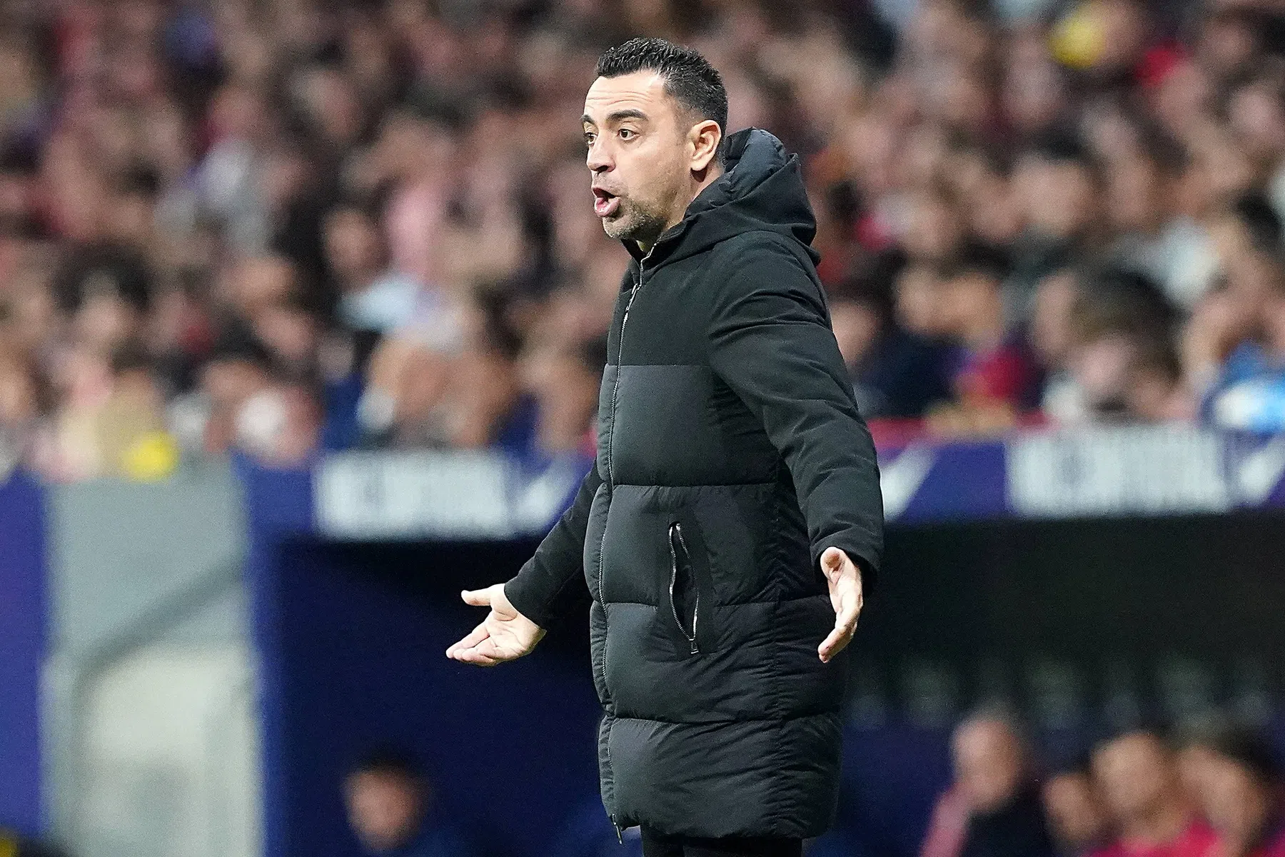 Xavi wuift speculaties weg: 'Dit is beter dan de coach te moeten ontslaan'