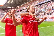 Thumbnail for article: 'Geluk dat ik voetballer mag zijn, maar ik ben en blijf ook mens'