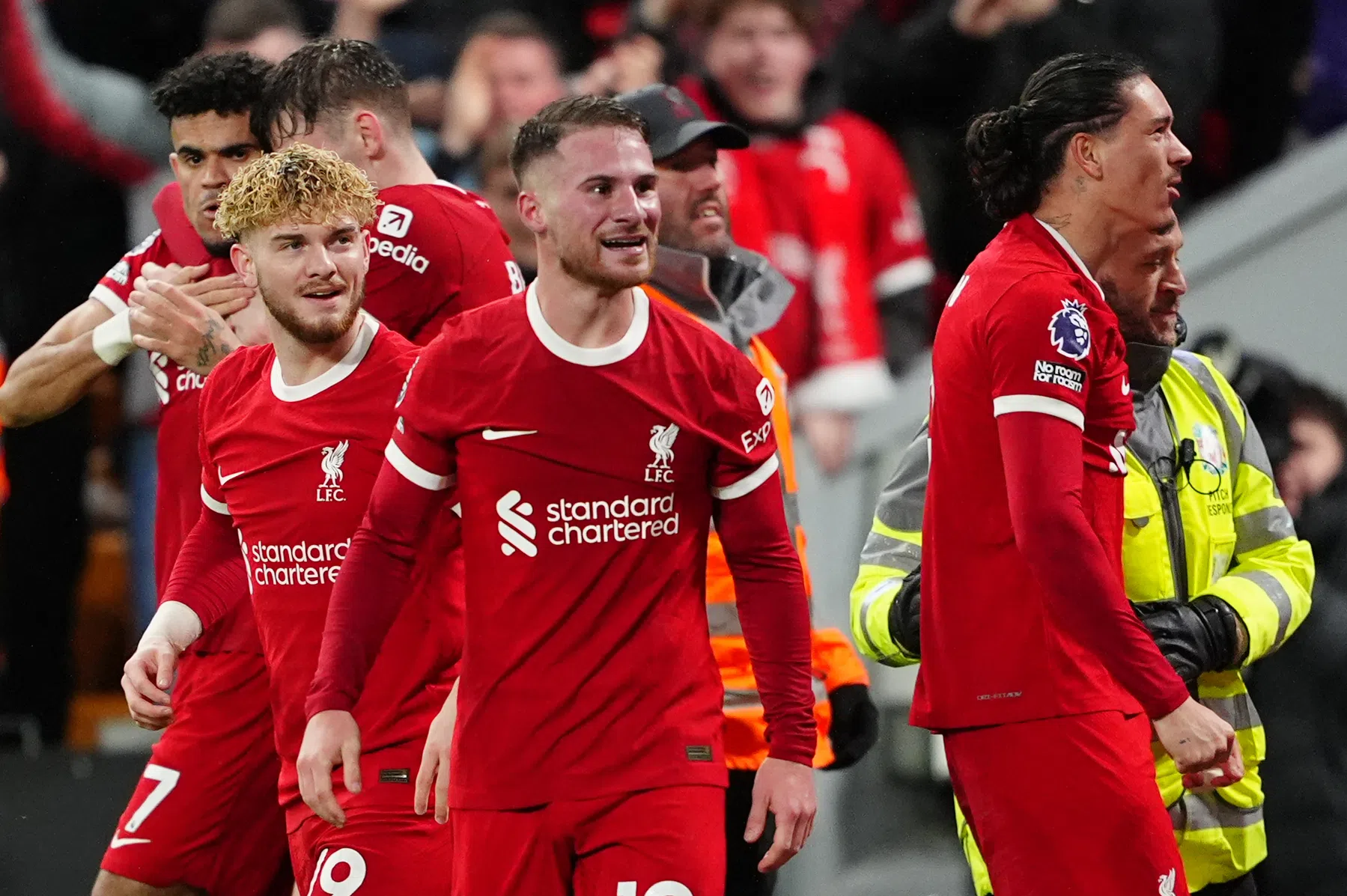 Liverpool herovert koppositie door beauty Mac Allister en goal Gakpo