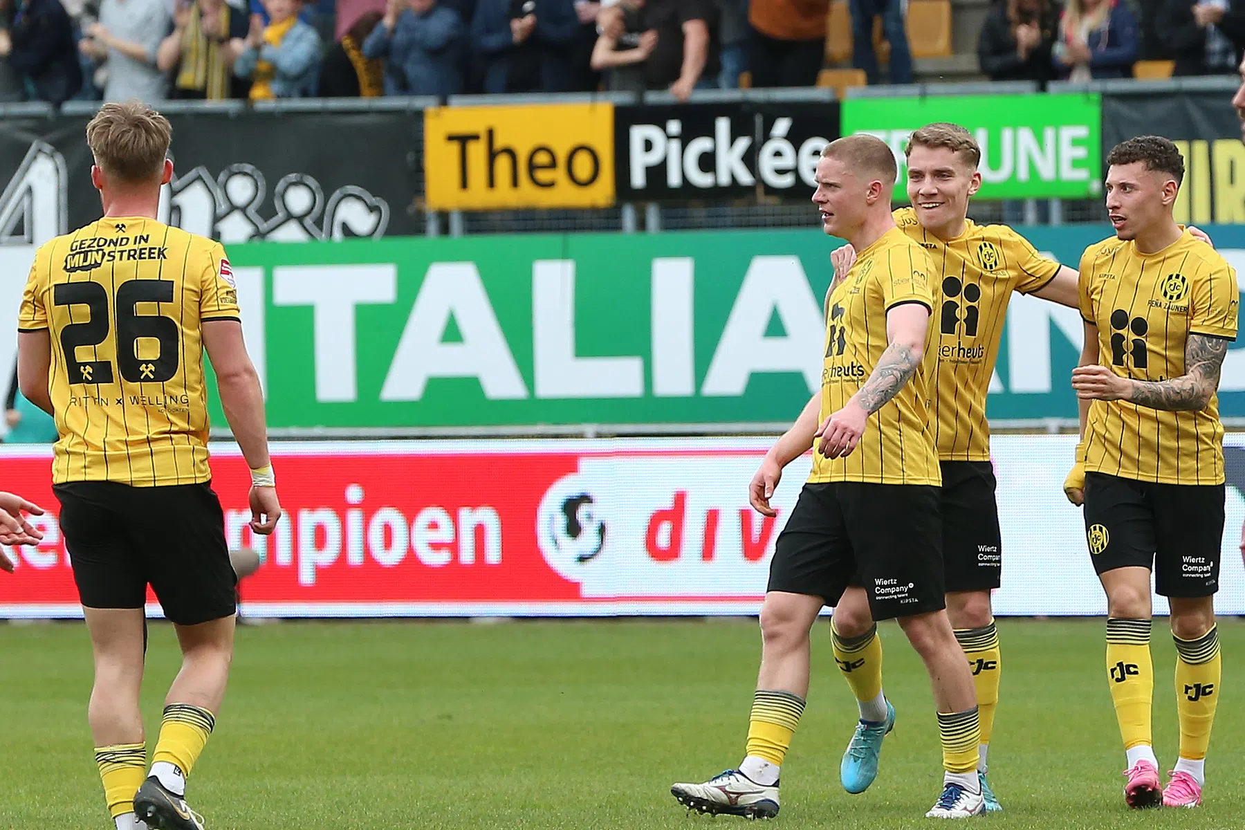 Lucky Roda neemt met derbyzege afstand van Groningen