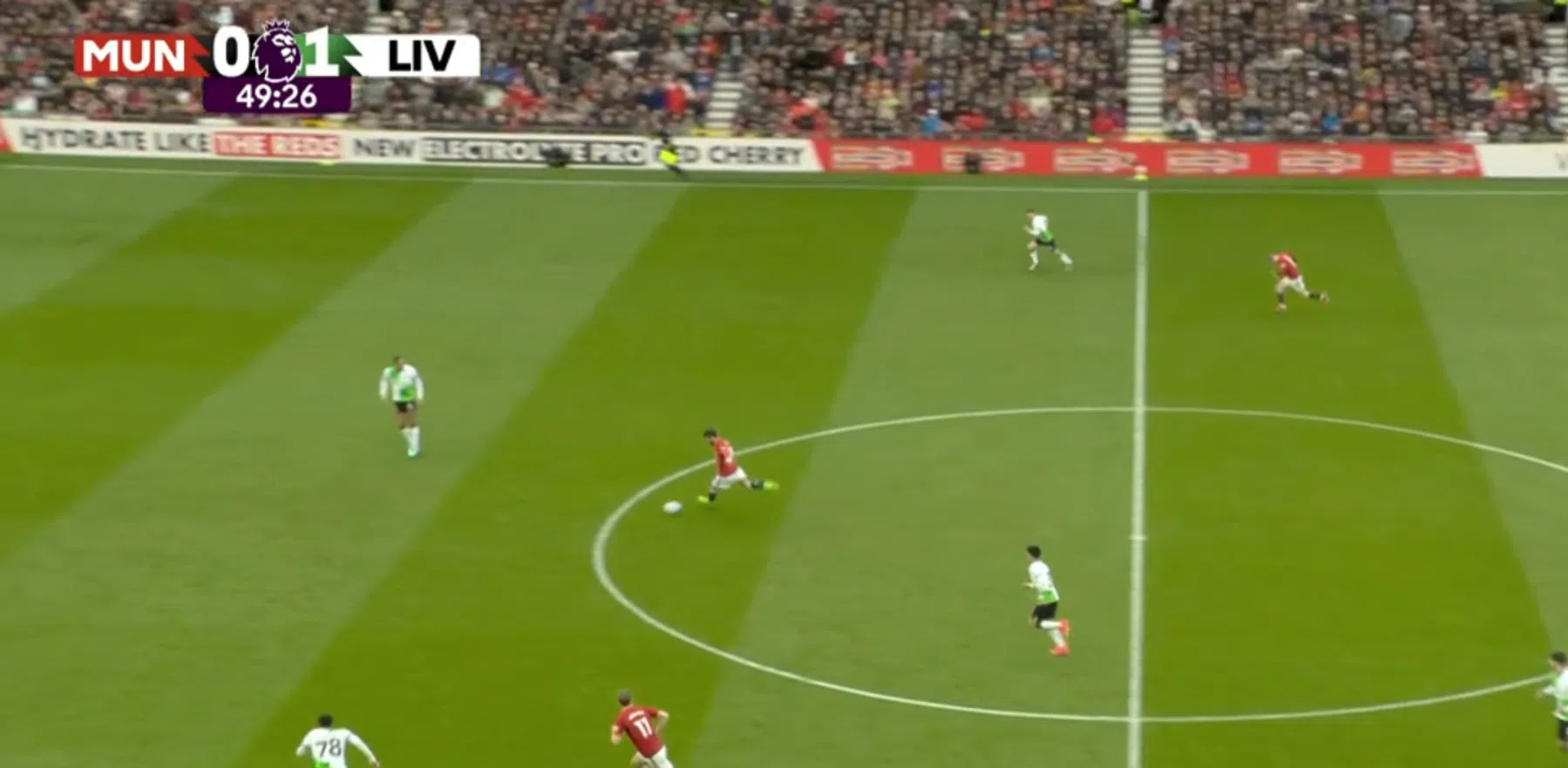 Bruno Fernandes scoort vanuit middencirkel