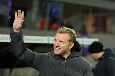 Thumbnail for article: Succescoach Kuijt hult zich in nevelen over toekomst in Antwerpen