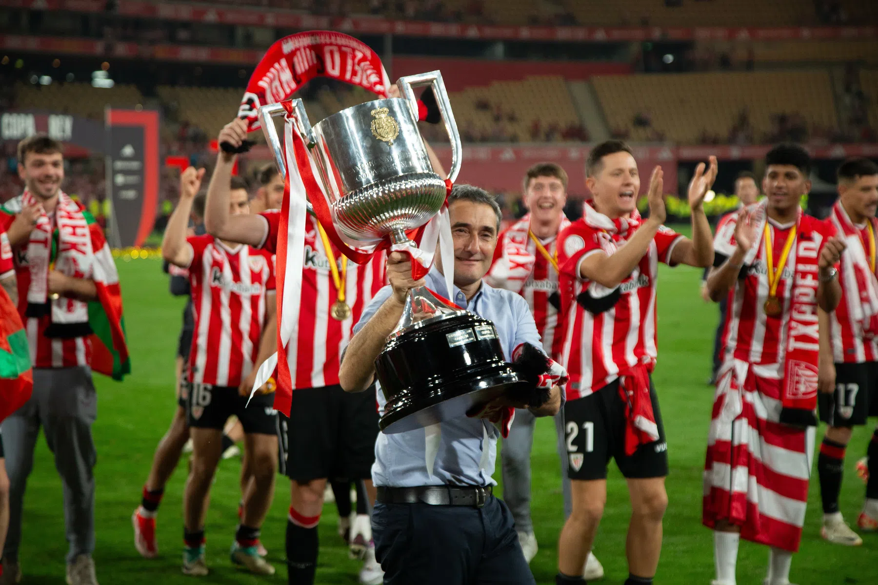 Groot feest in Bilbao na eerste Copa in 40 jaar: 'Deze is met niets te vergelijken'