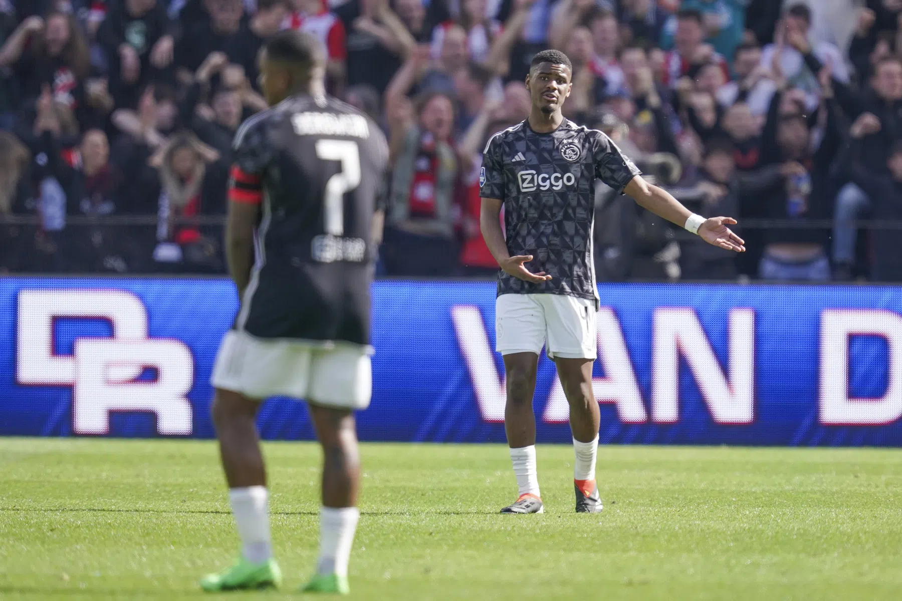 Hoe nu verder bij Ajax? 'Drie gerichte aankopen, dan kan je er wat van maken'