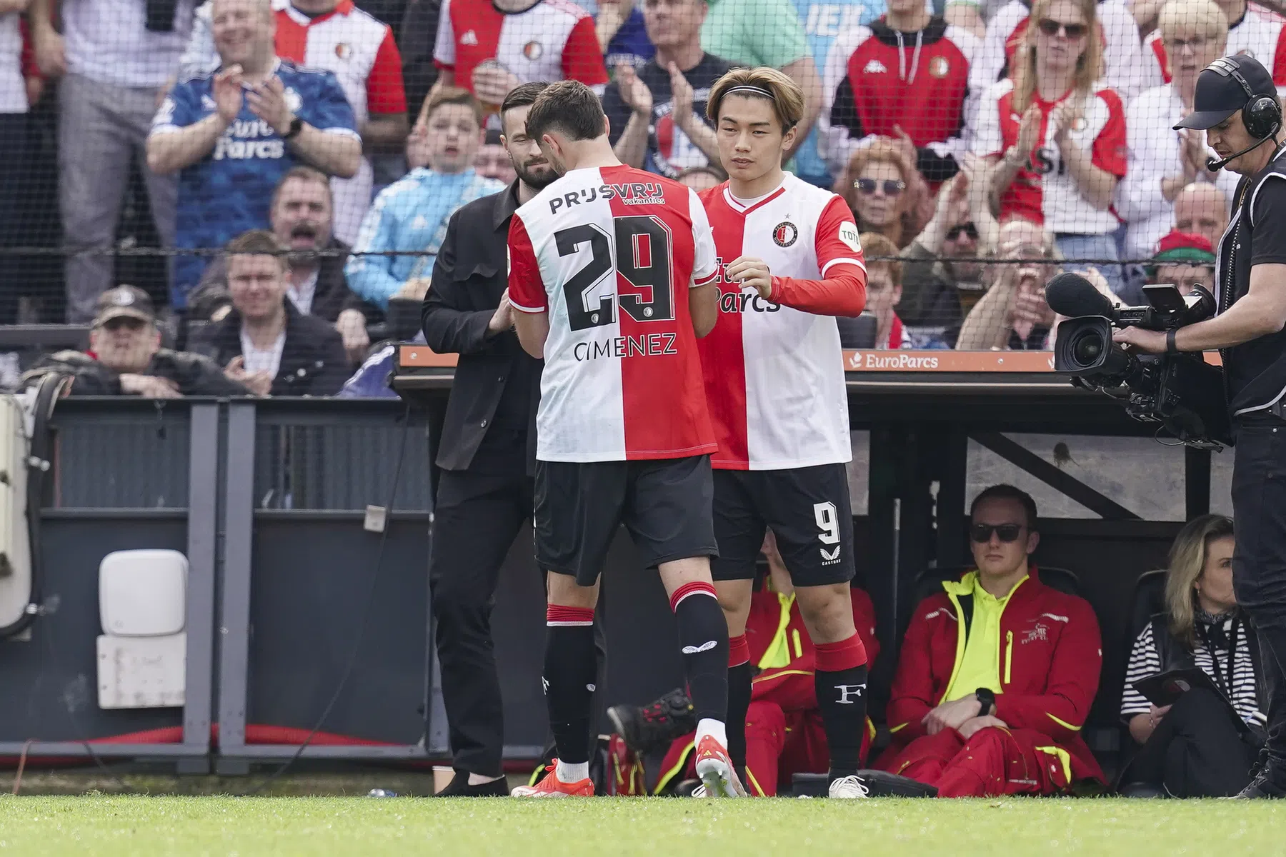 Giménez biedt excuses aan ondanks voor Feyenoord historische Klassieker