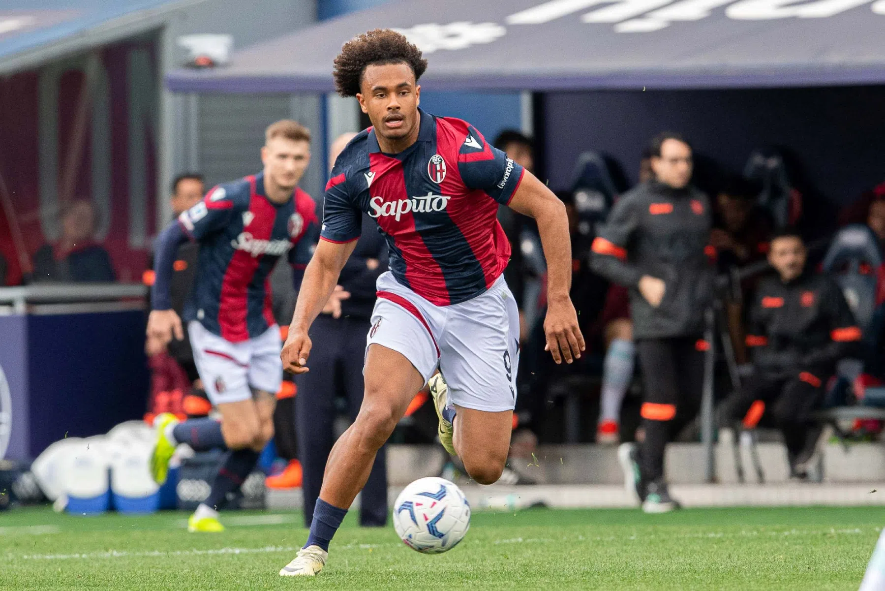 'Joshua Zirkzee is als een kunstwerk waarvan de betekenis niet onmiddellijk duidelijk is'