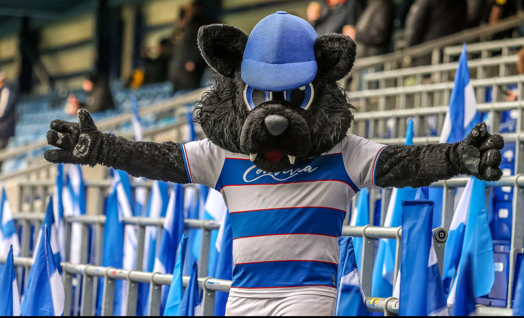 'QPR ontslaat mascotte wegens flirtgedrag op wedstrijddagen'