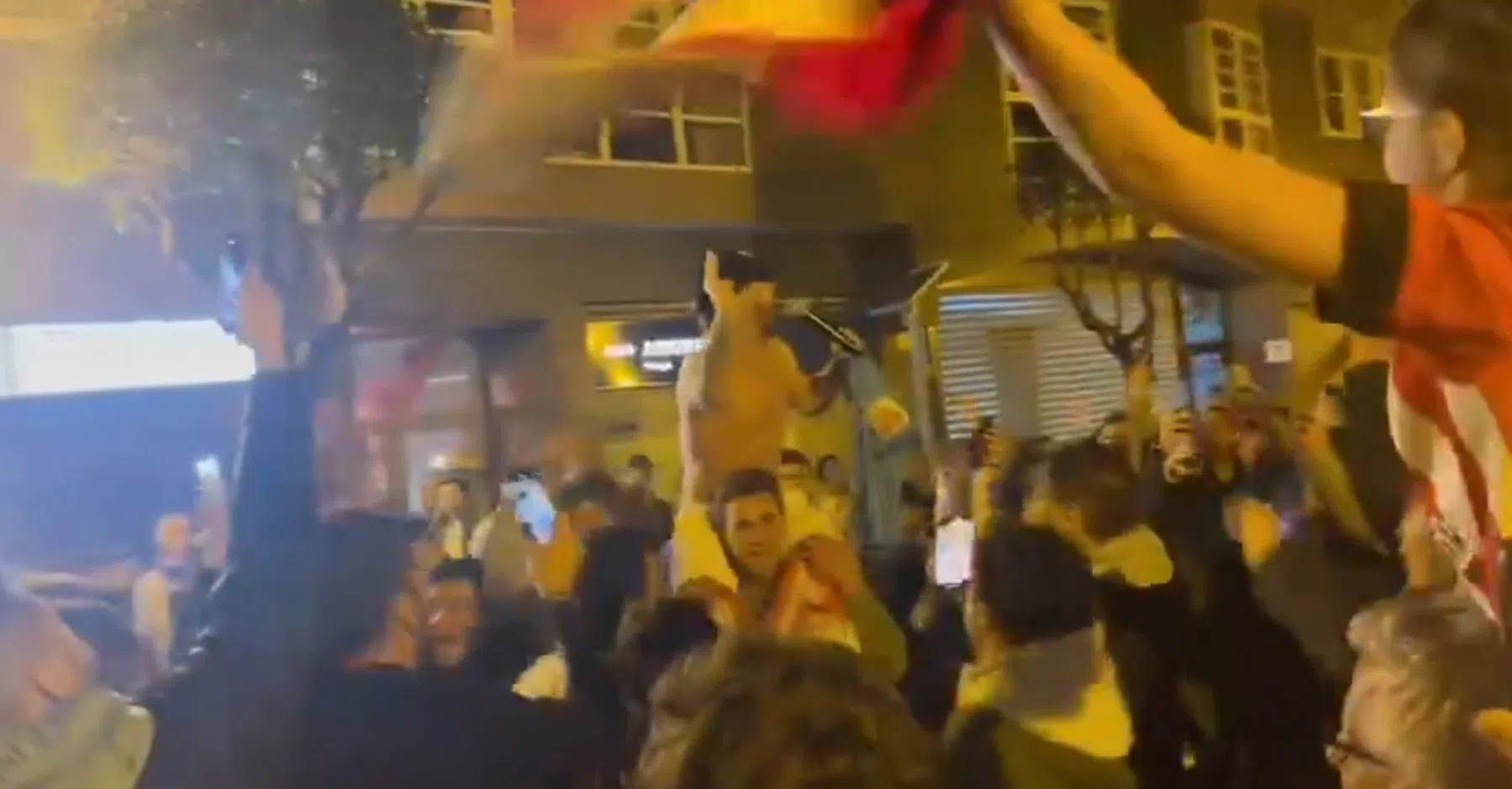 Spelers Athletic Bilbao de straten op voor ongeorganiseerd volksfeest