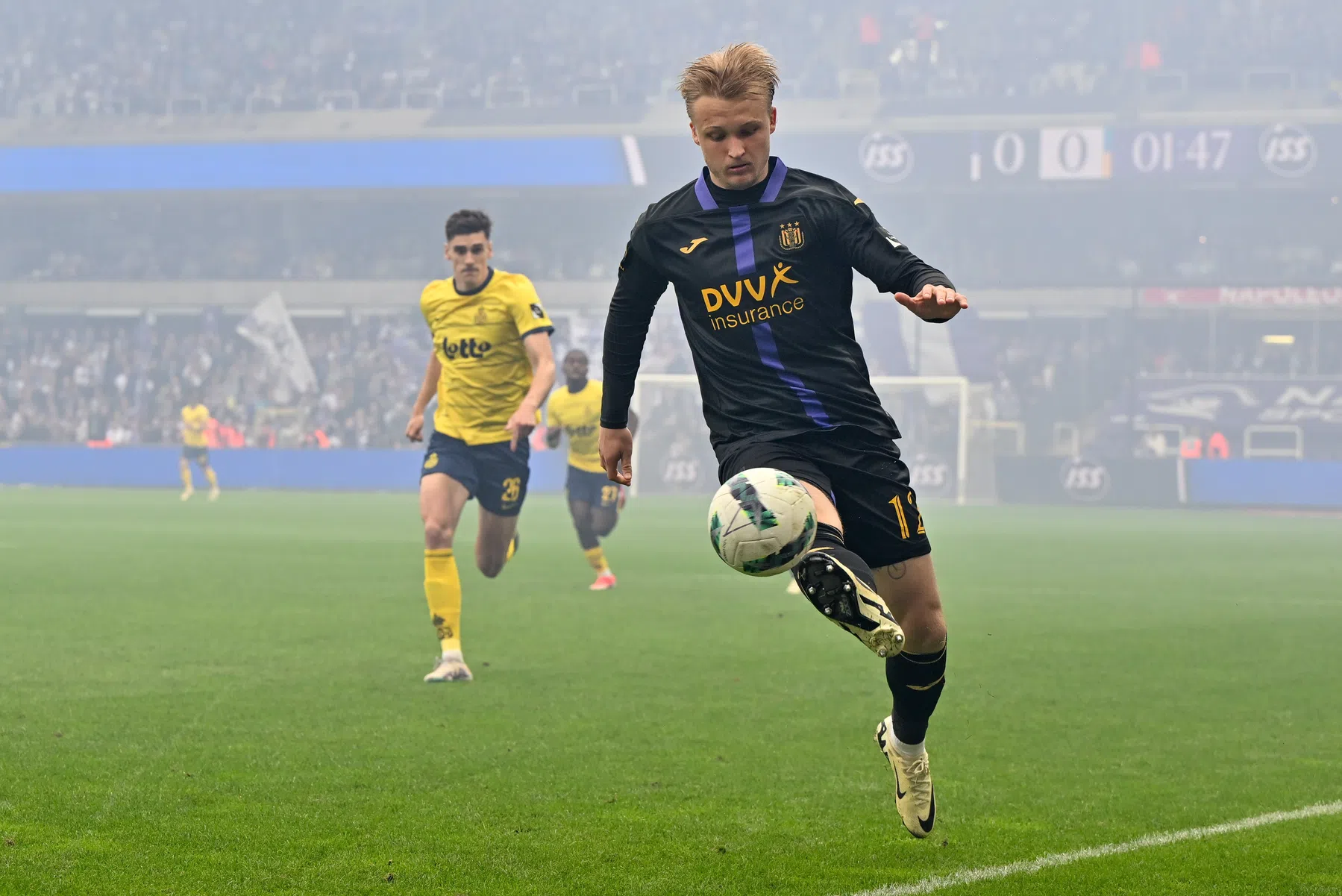 Anderlecht gaat mede dankzij Dolberg naar pole position in titelrace