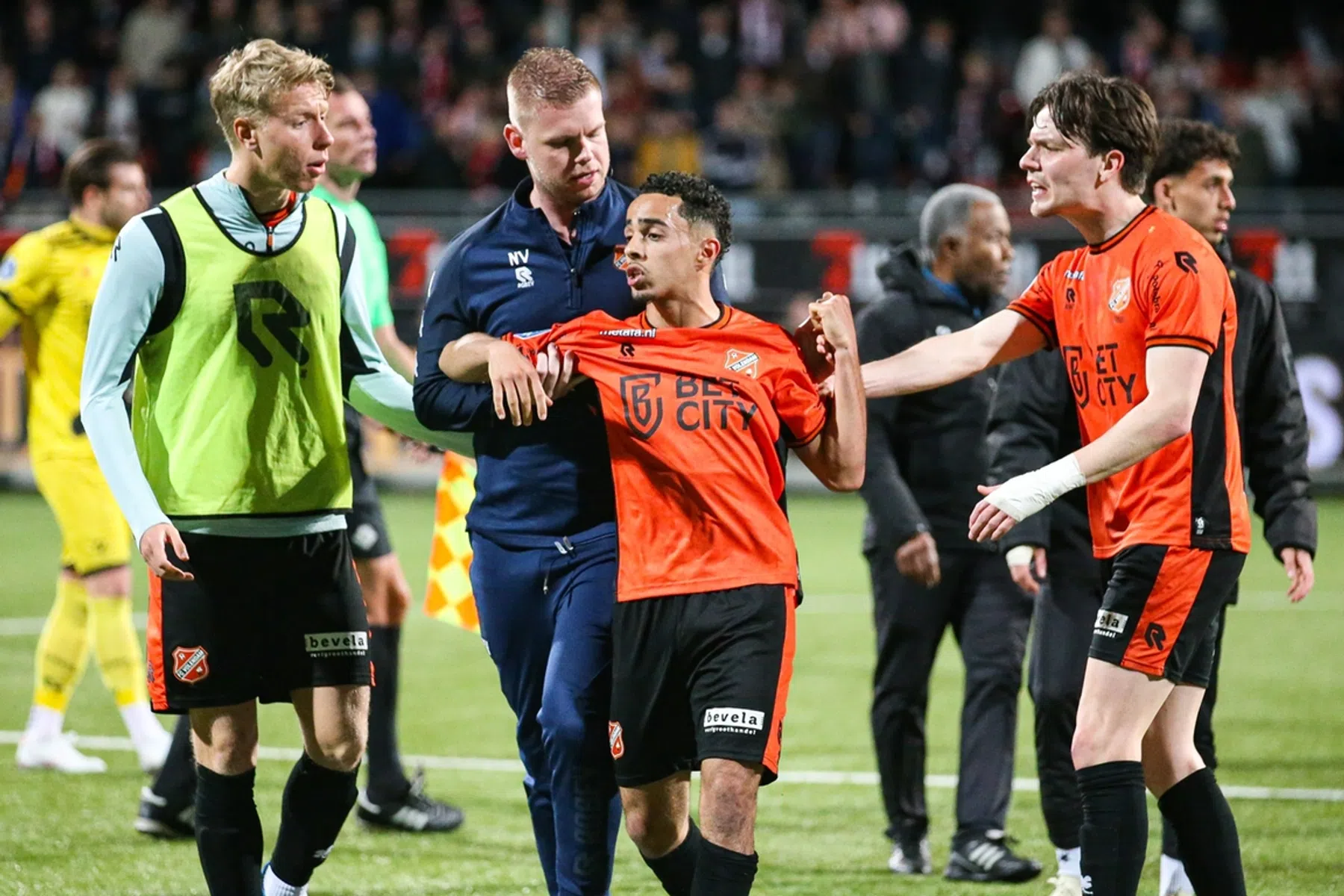 Karim zegt sorry tegen Goudmijn en maakt afspraak met sportpsycholoog
