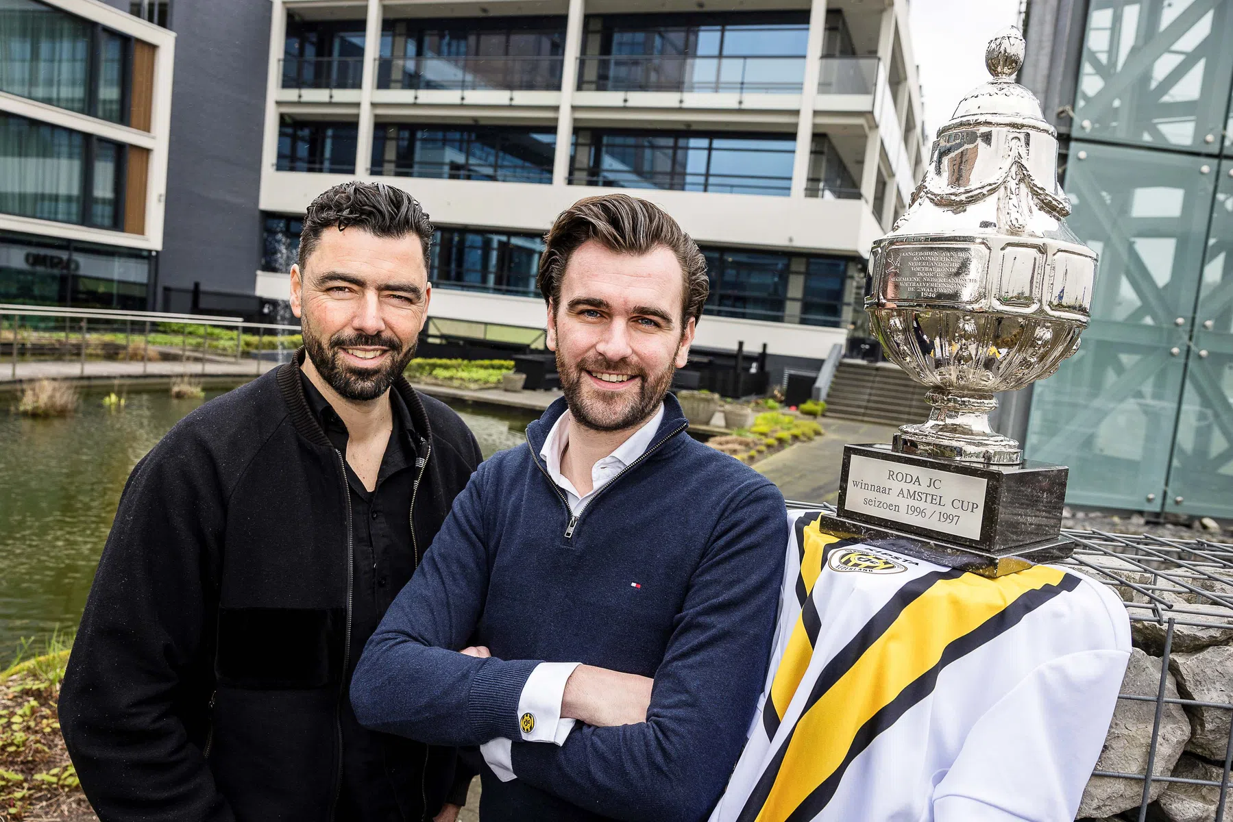 Op de barricaden voor Roda JC: supporters slaan handen ineen