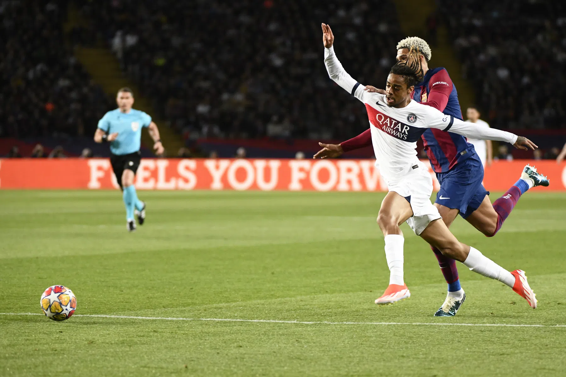 Barça loopt donkerrood aan en geeft halve finale-plek weg tegen PSG