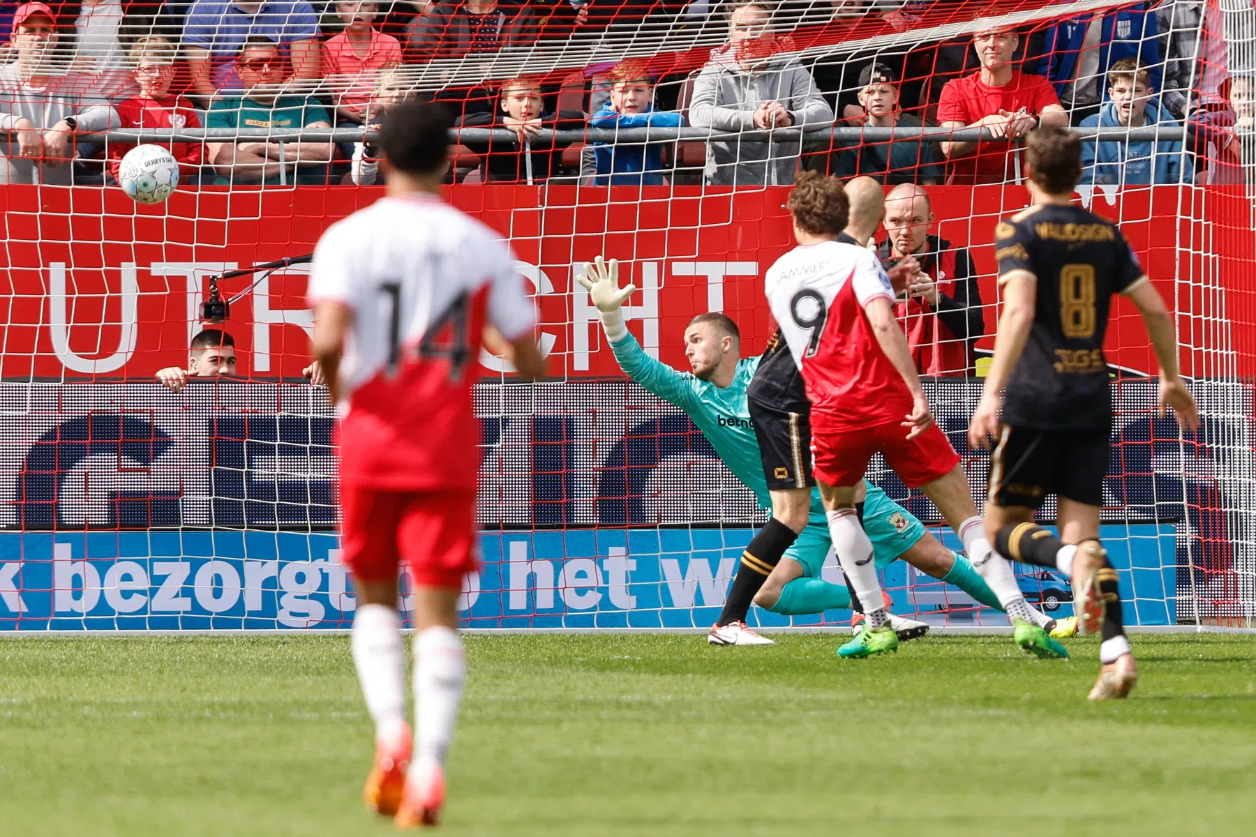 Doelpuntenmachine Lammers in fraai rijtje met Isak en Haller