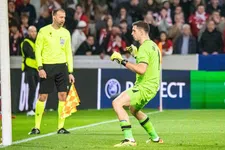 Thumbnail for article: Emery roemt veelbesproken Martínez: 'De beste keeper van de wereld'
