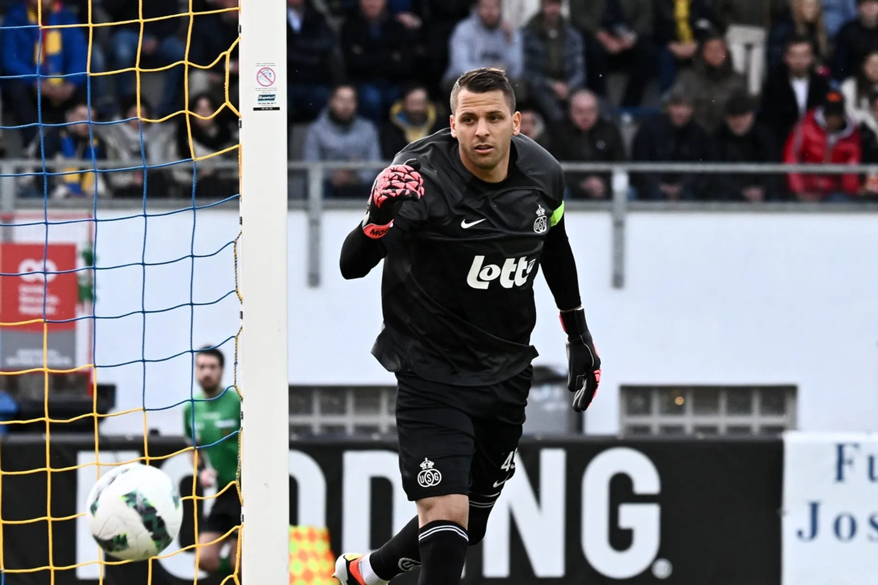 Union-trainer spreekt keeper tegen na veelbesproken goal in Belgische topper