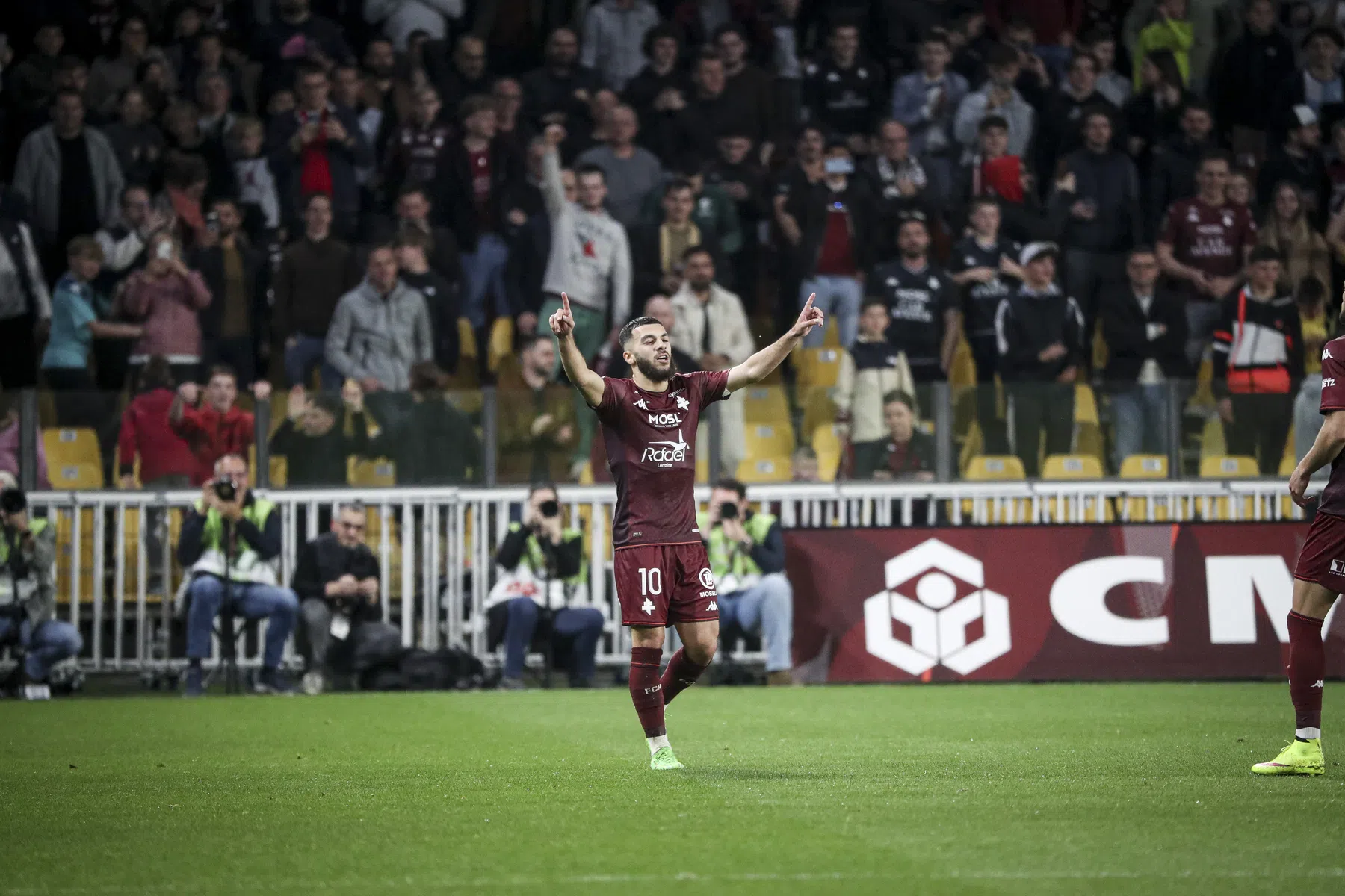 Lovende woorden voor Mikautadze: 'De Mbappé van Metz'