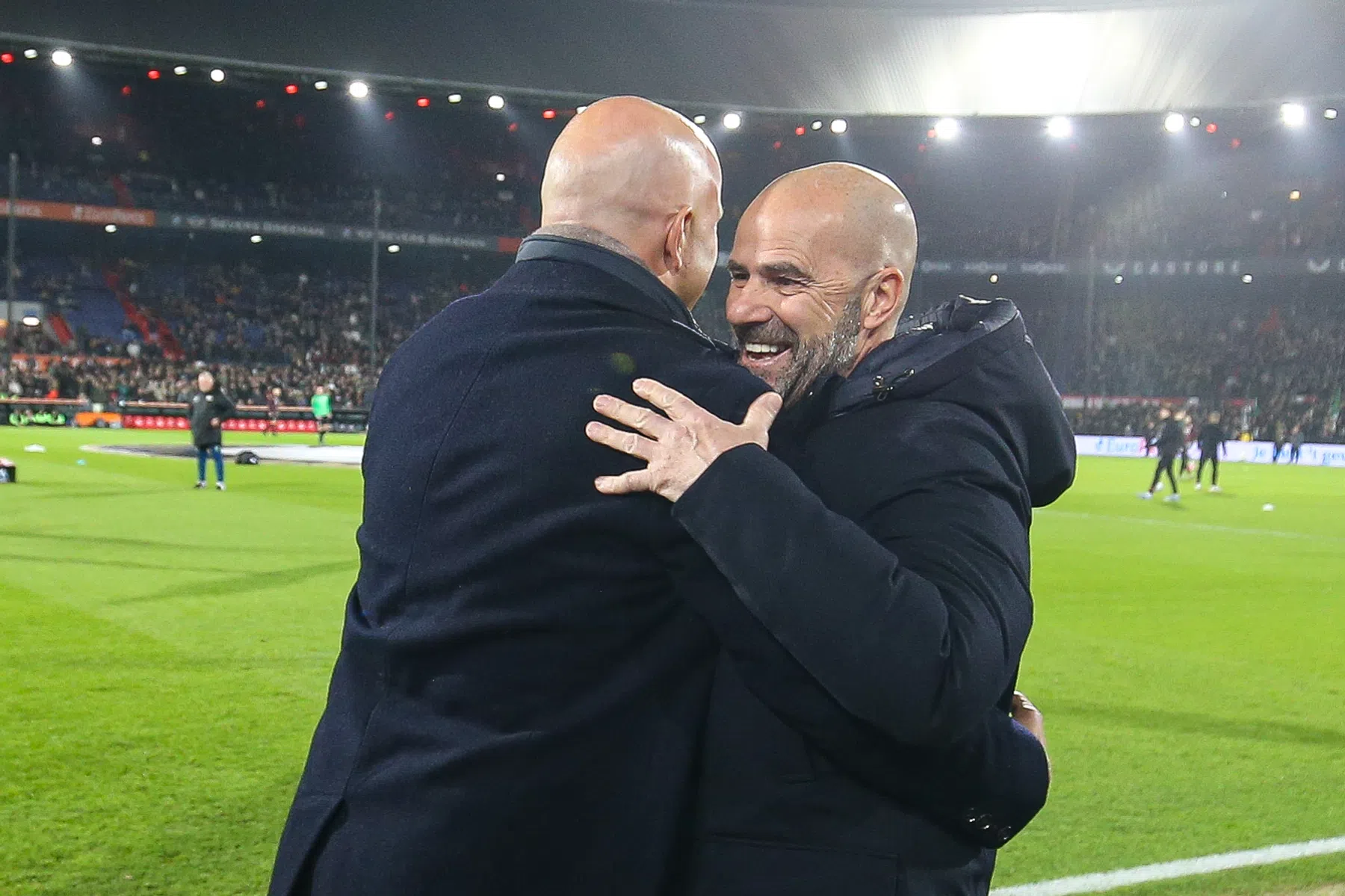 Bosz gunt Slot droomstap naar Liverpool: 'Laat mij maar lekker hier'