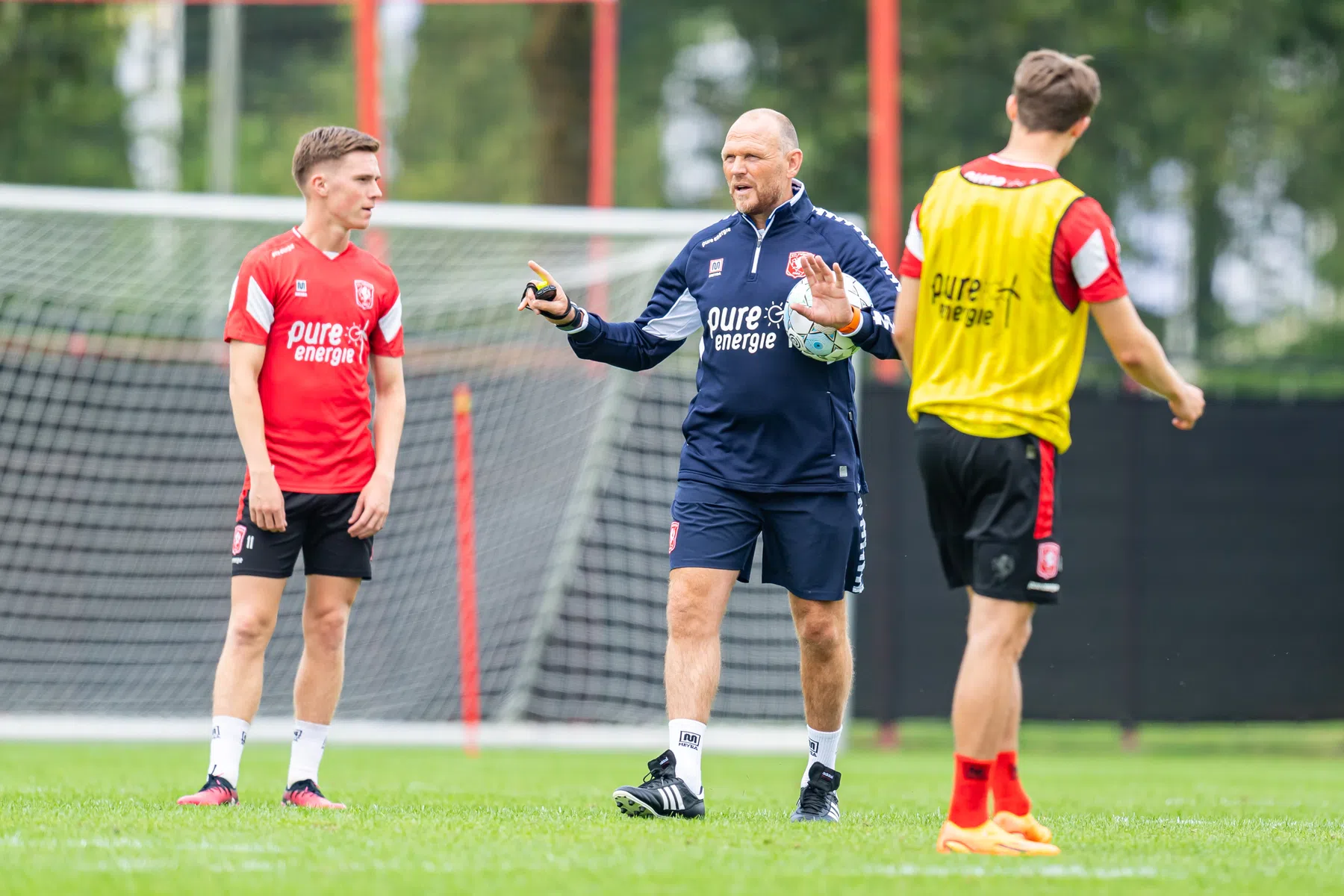 Rots kijkt niet gek op van belangstelling voor zijn trainer