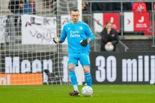 Thumbnail for article: Giménez haakt vlak voor de aftrap geblesseerd af bij Feyenoord