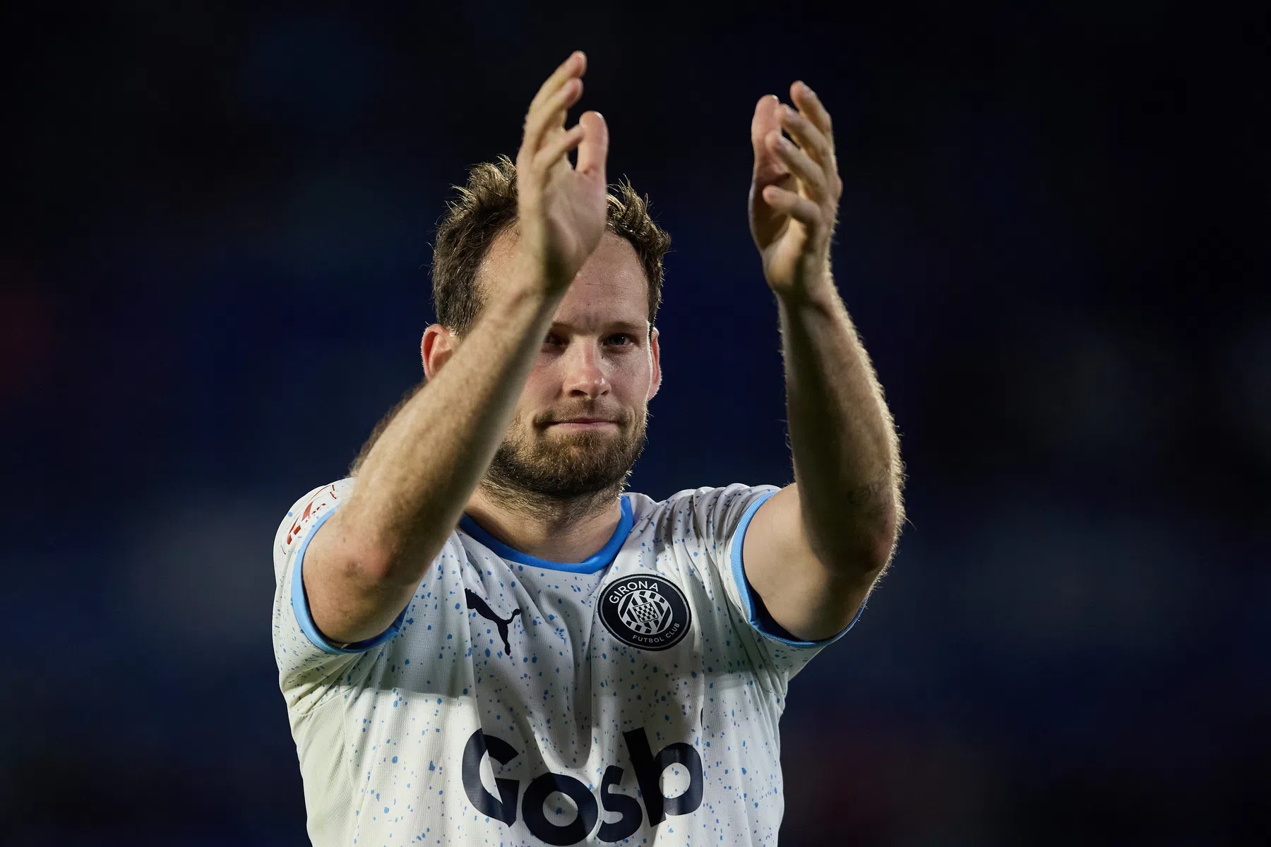 Girona en Blind snellen met zevenmijlslaarzen richting Champions League